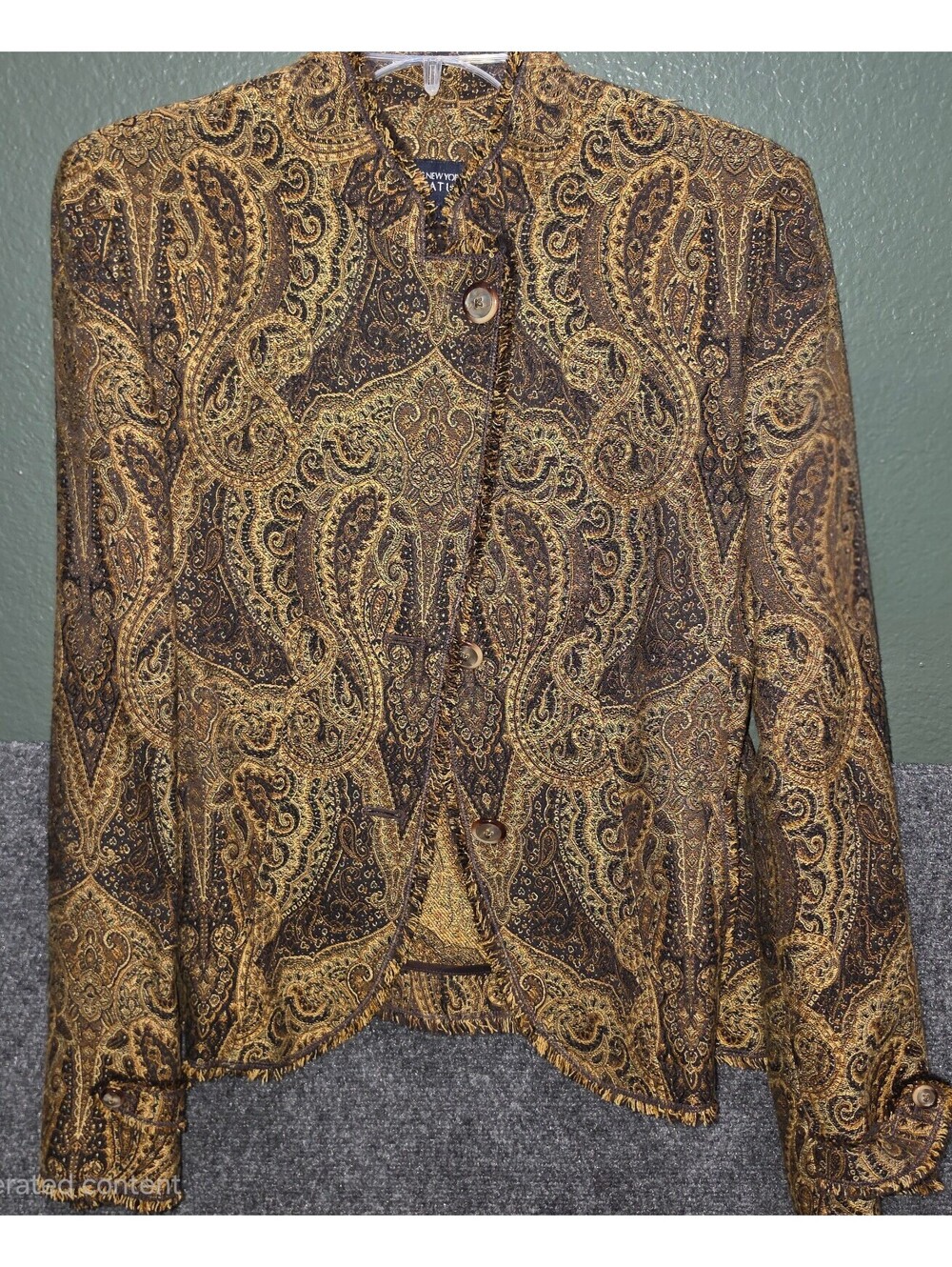 VS45. Vintage Y2K Jones New York Signature gold paisley jacquard jacket size 8